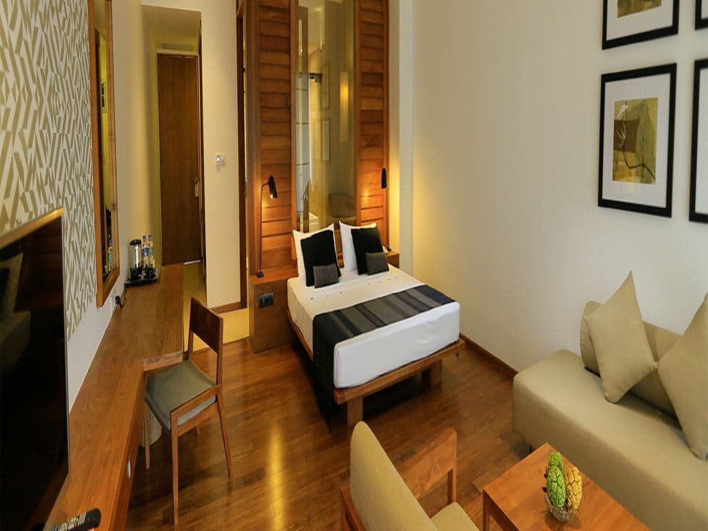 rooms-deluxe-room