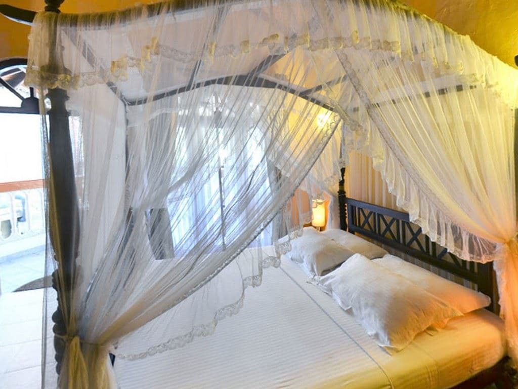 rooms-deluxe-room