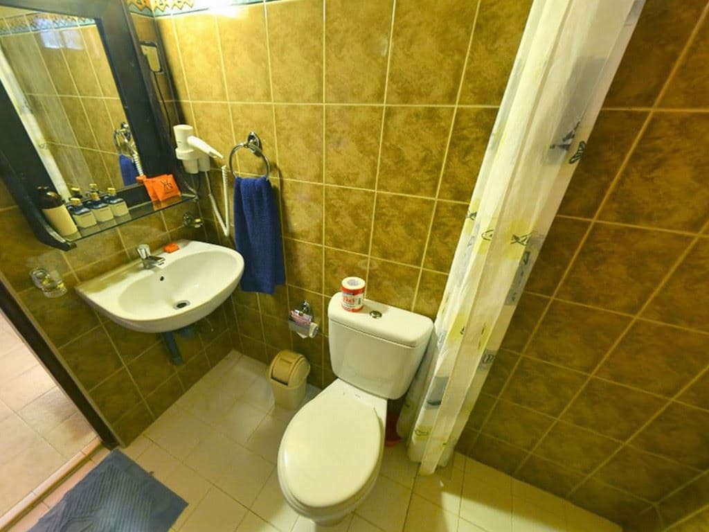 rooms-deluxe-room