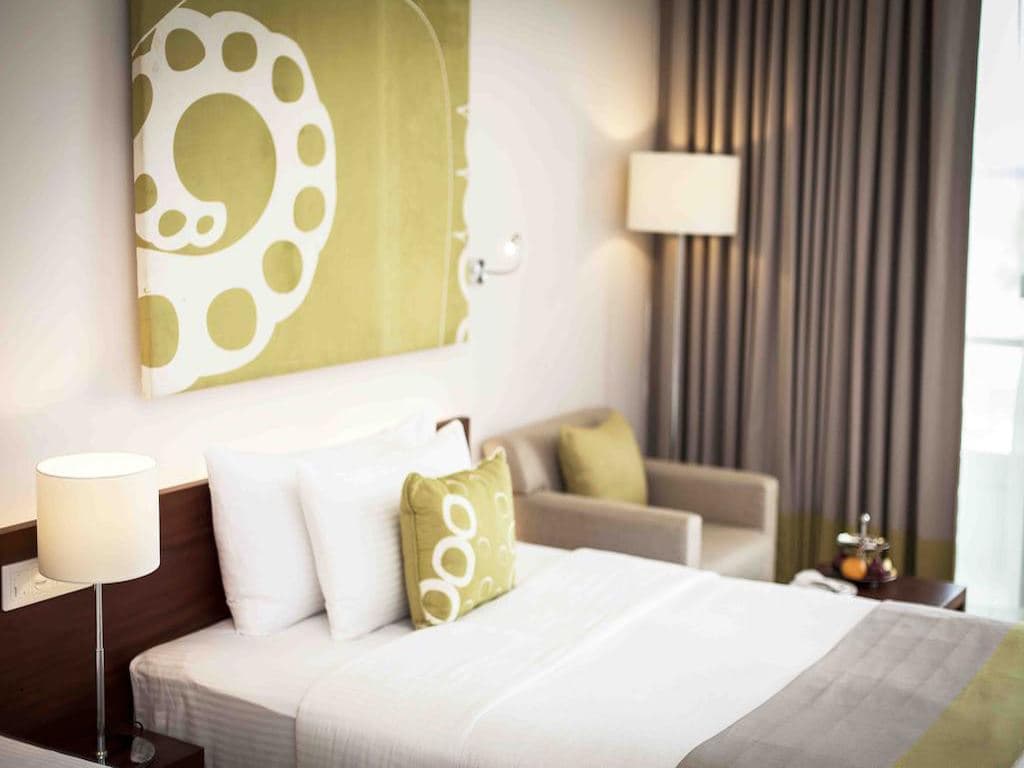 rooms-deluxe-room