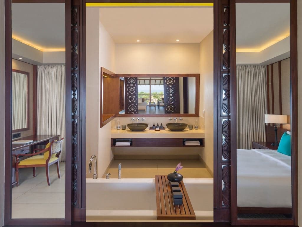 rooms-deluxe-ocean-view