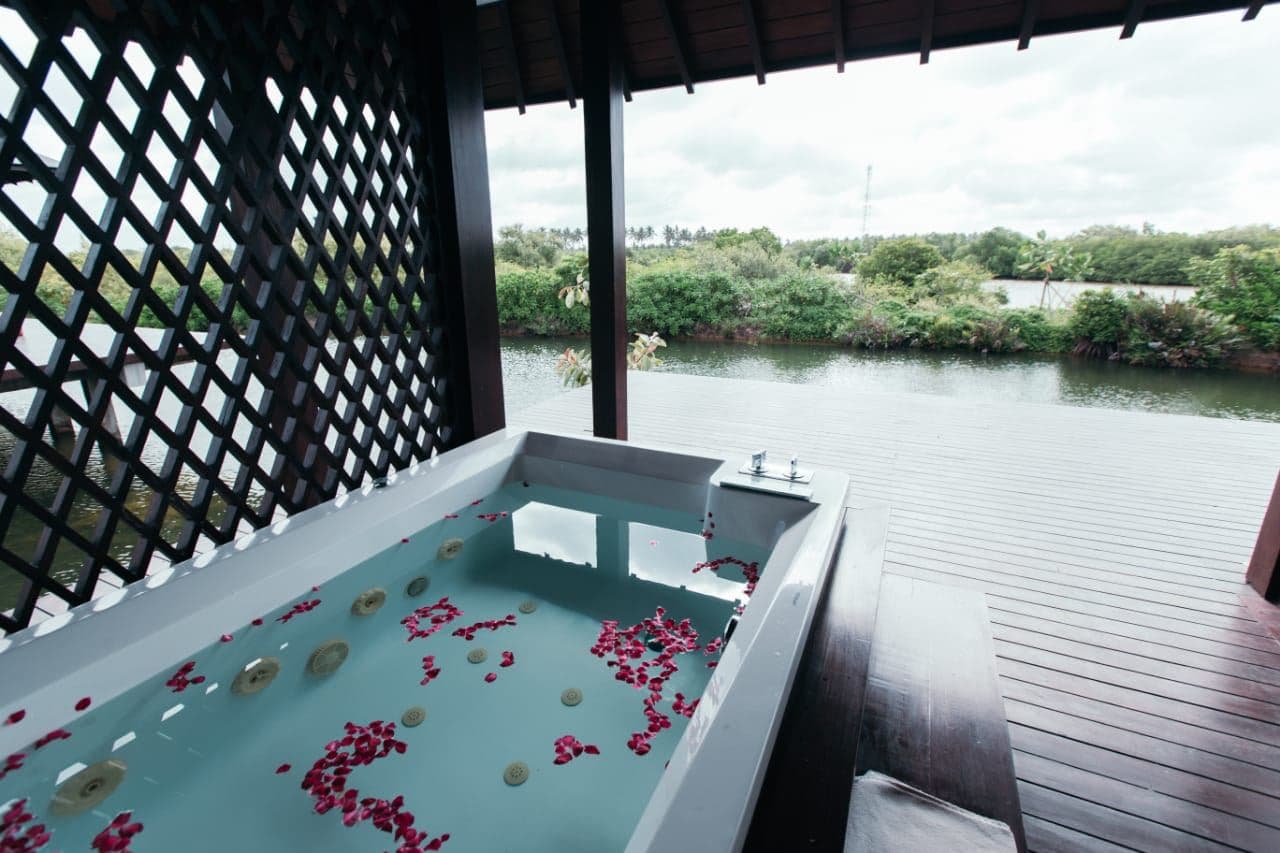rooms-water-villa