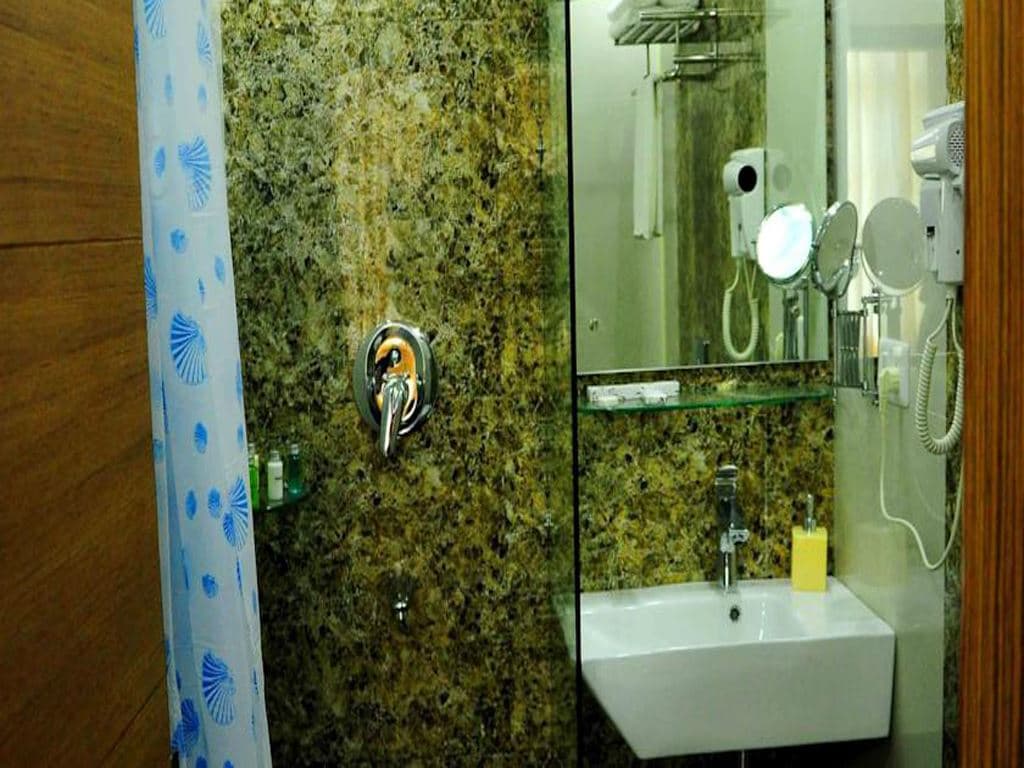 rooms-queen-suite