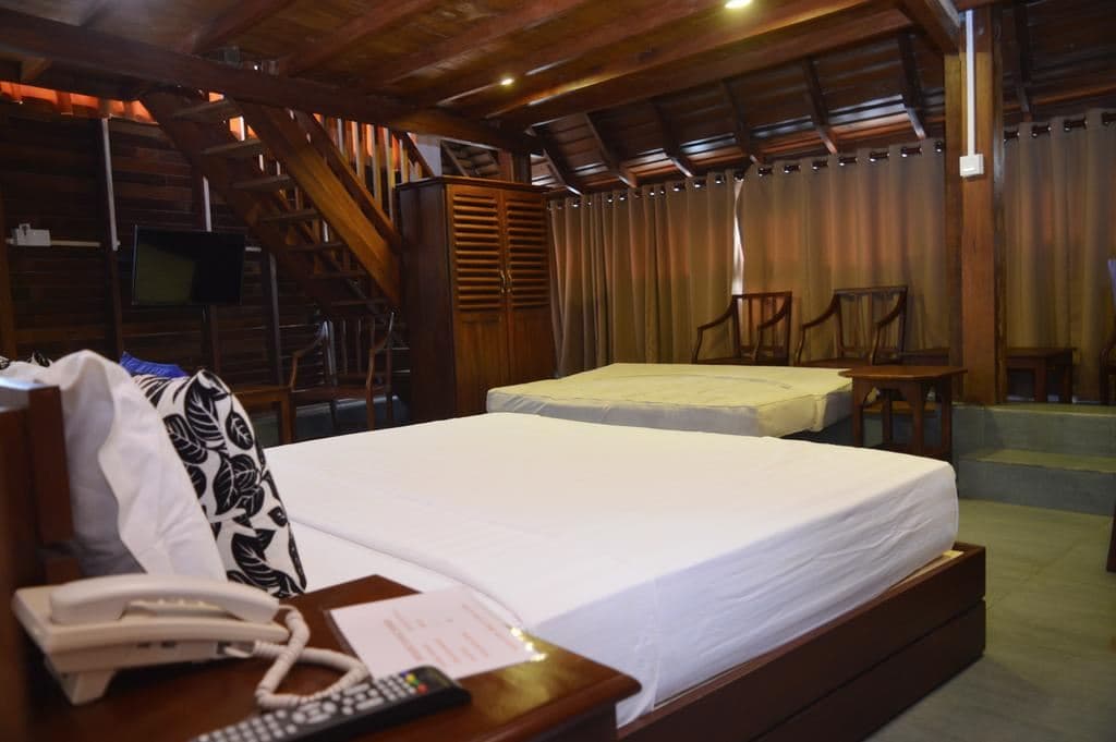 rooms-family-room