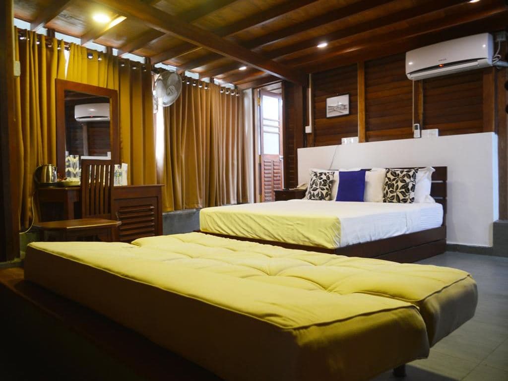 rooms-family-room