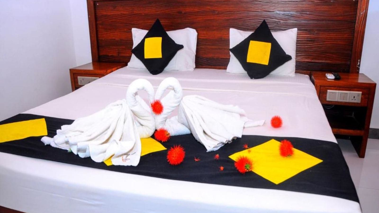 rooms-deluxe-room
