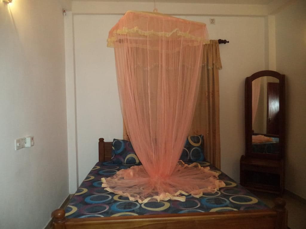 rooms-standard-double-room-with-fan