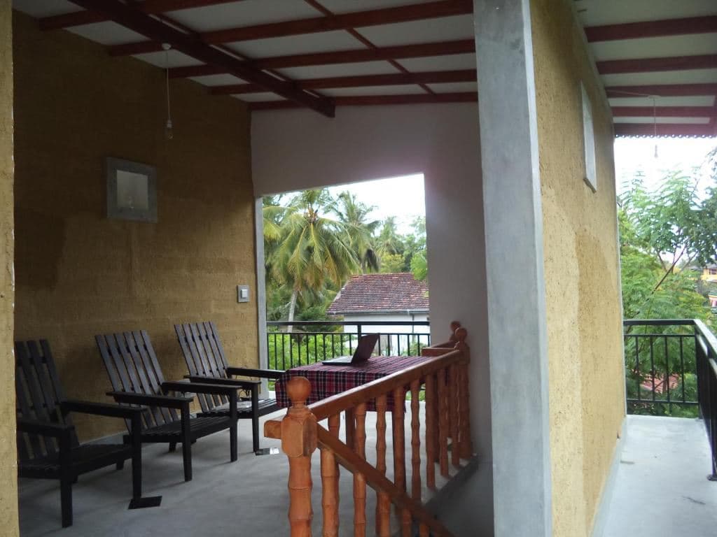 rooms-family-room-with-terrace-and-fan