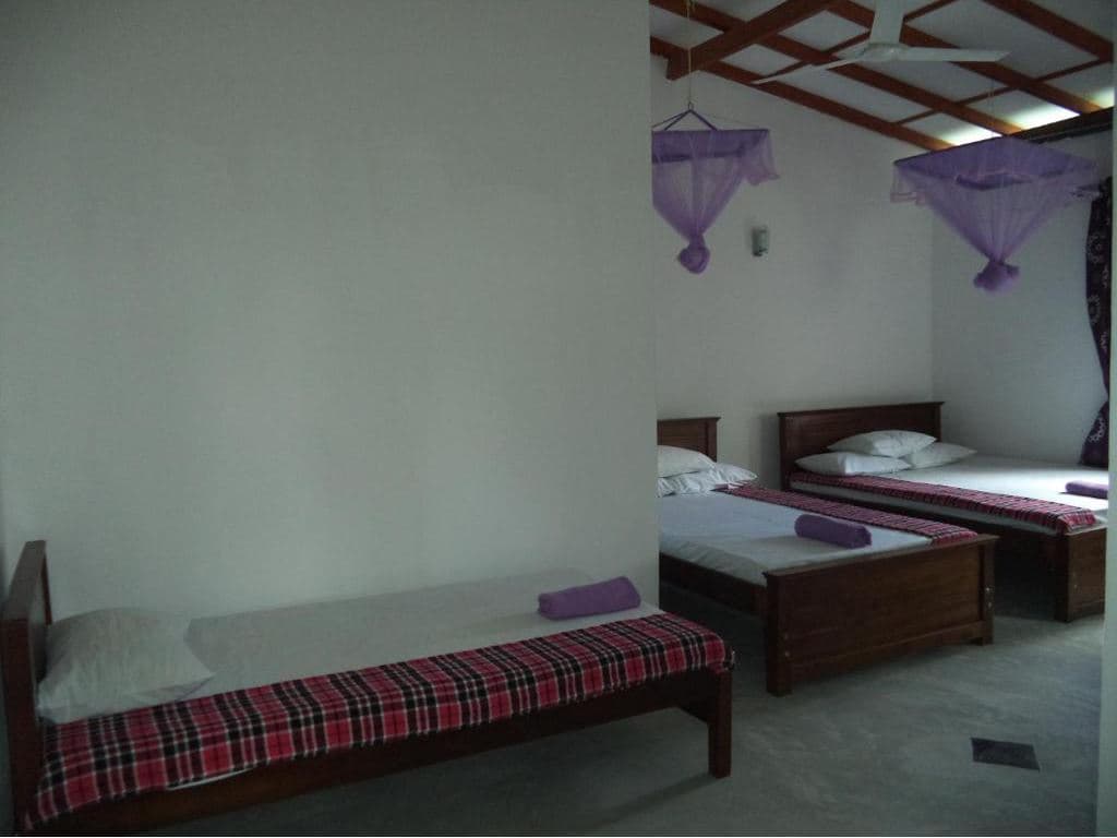 rooms-family-room-with-terrace-and-fan