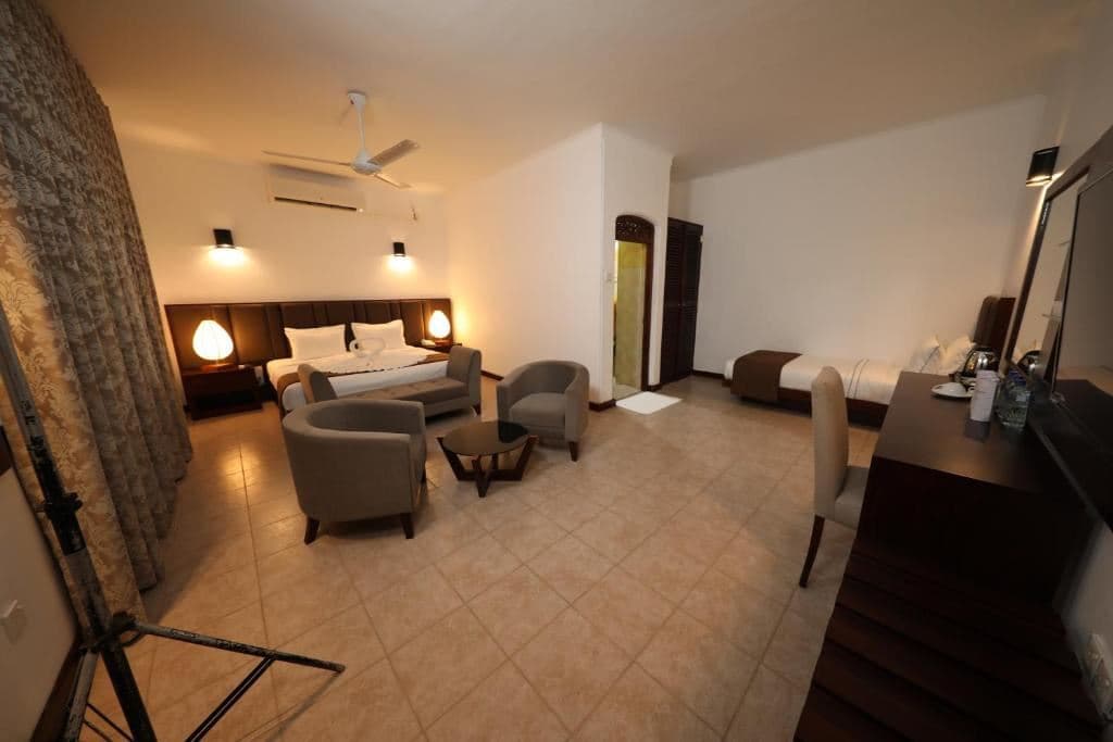 rooms-deluxe-room