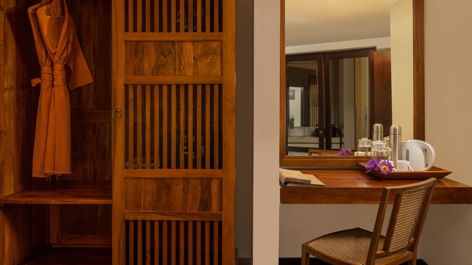 rooms-deluxe-room