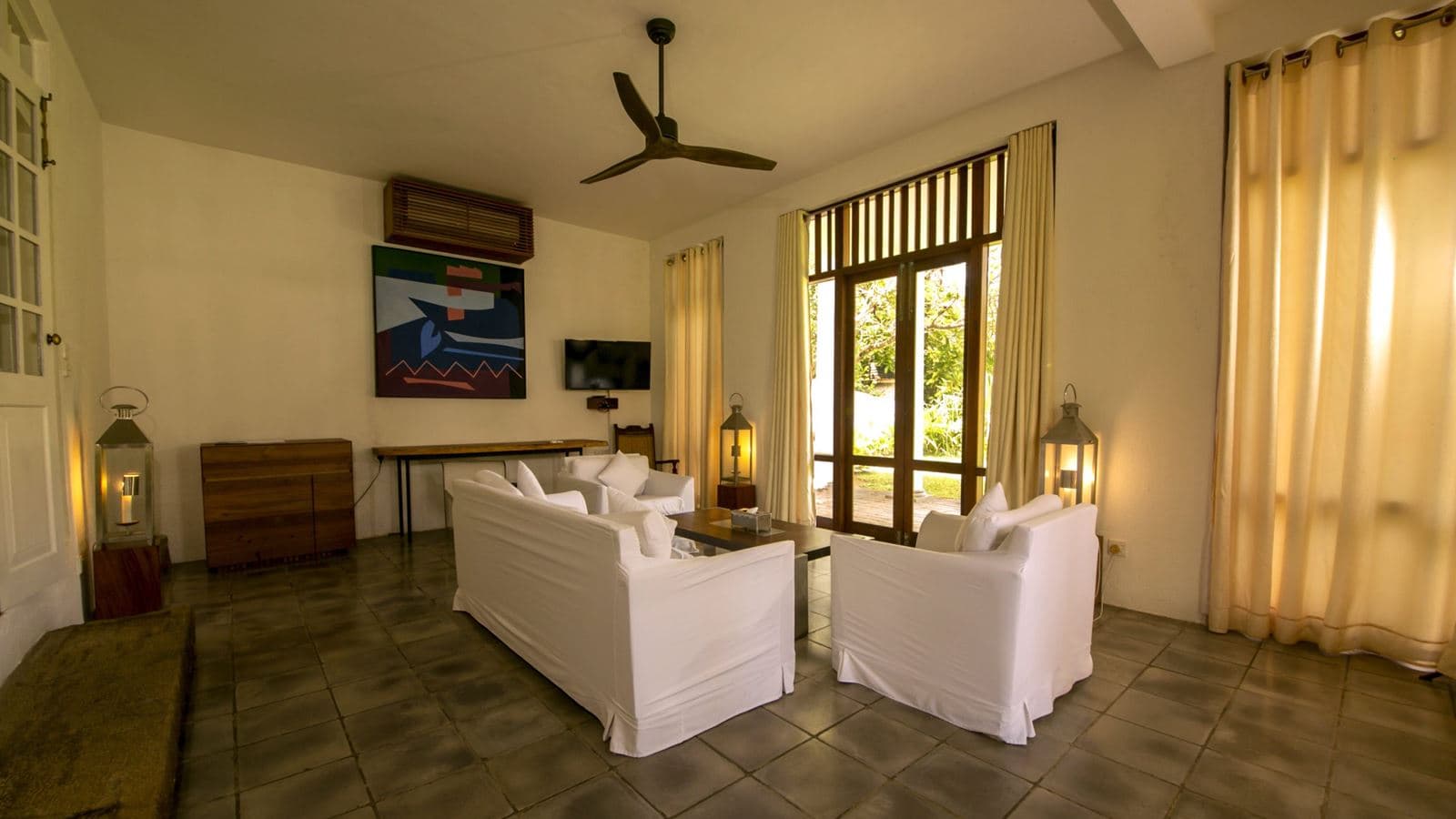 rooms-club-suite