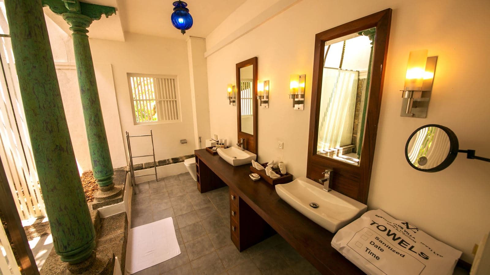 rooms-club-suite