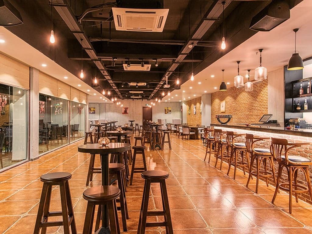 bars-main-bar