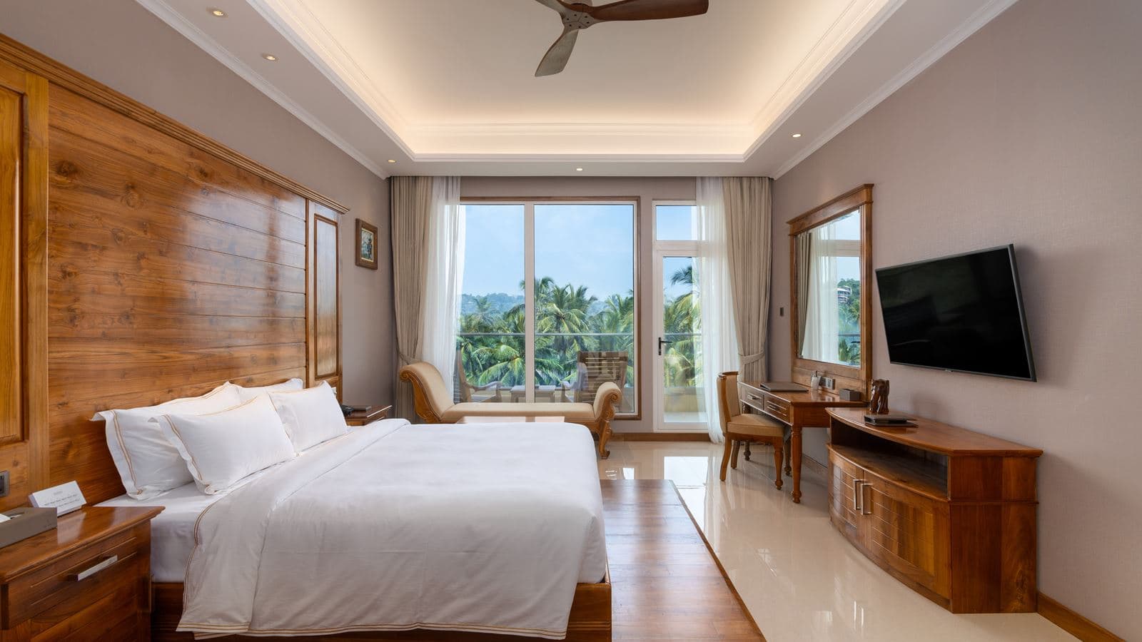 rooms-deluxe-room