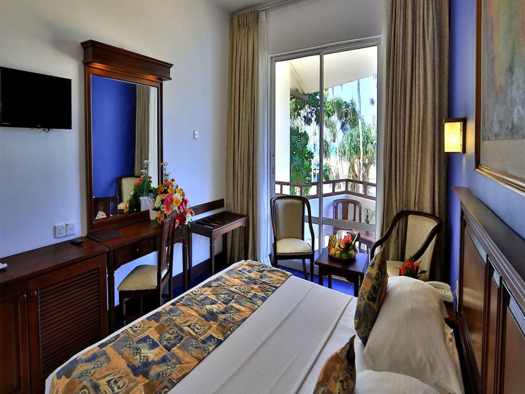 rooms-deluxe-room