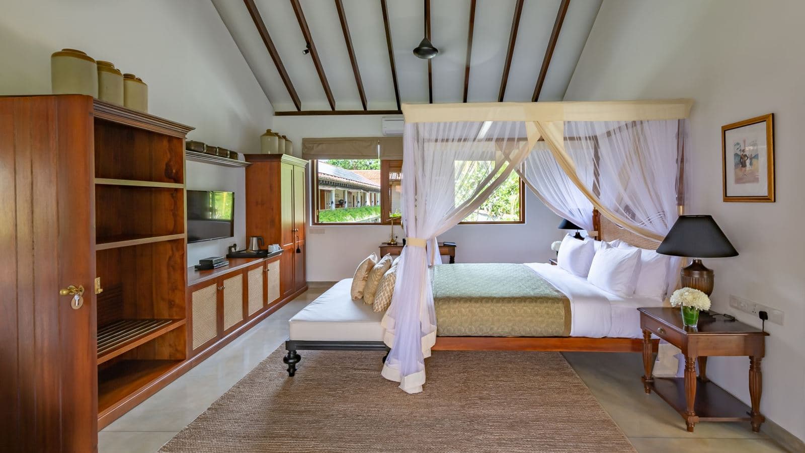 rooms-superior-room