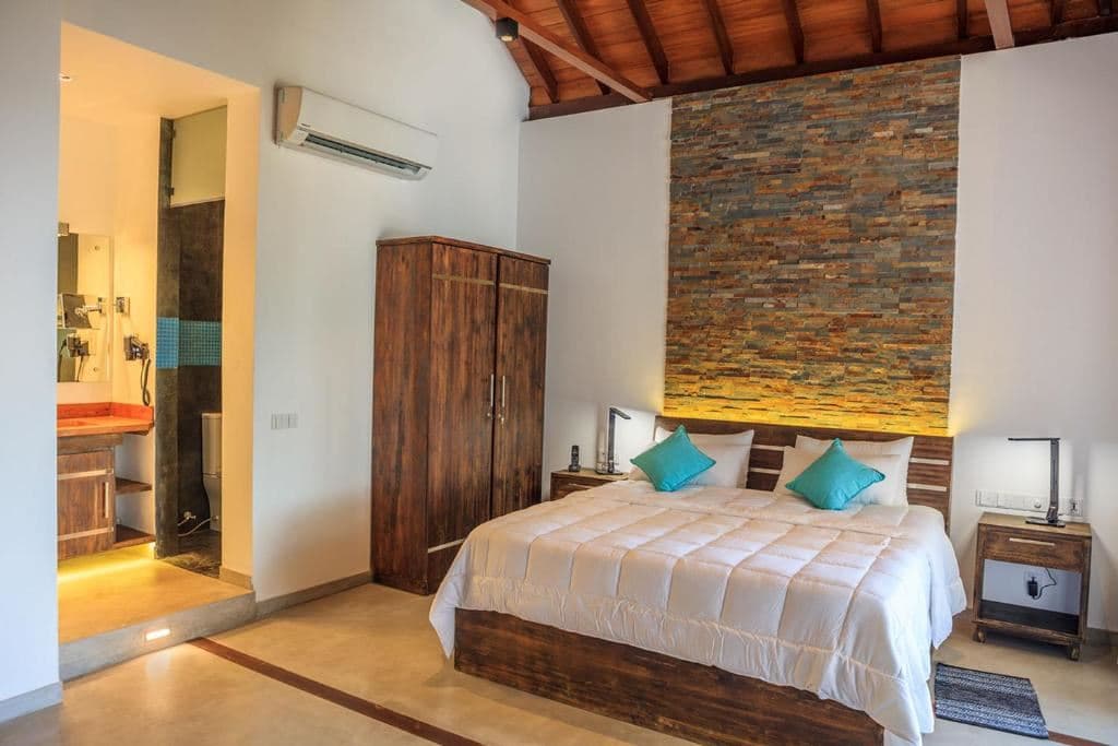 rooms-deluxe-room
