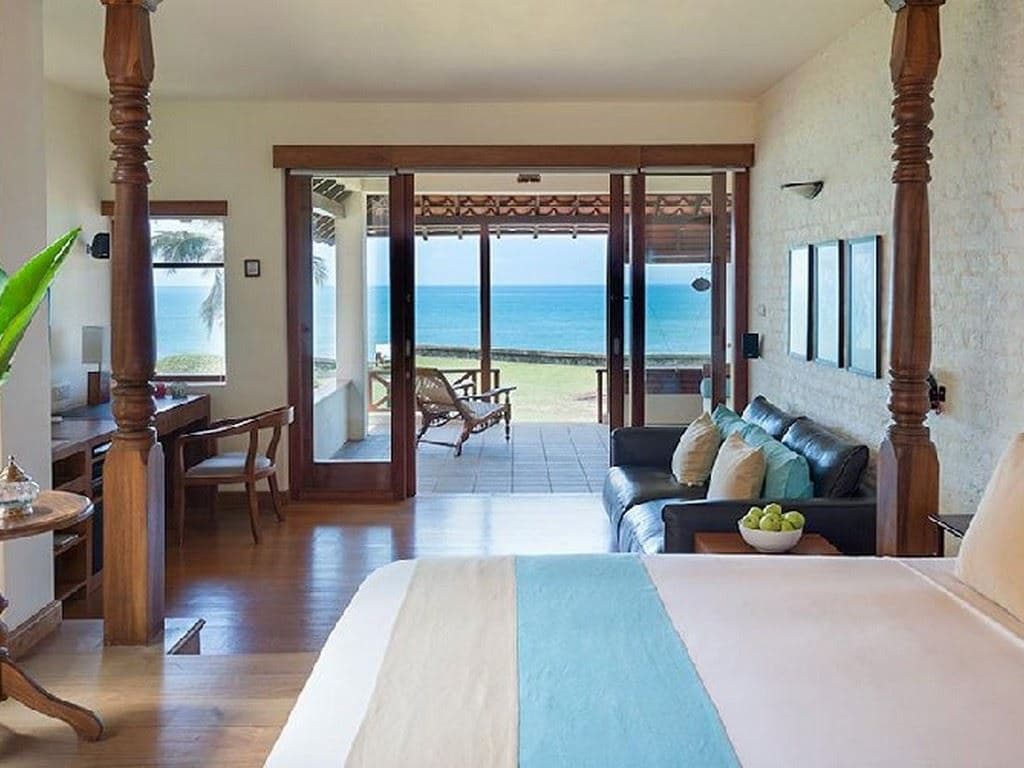rooms-deluxe-suite