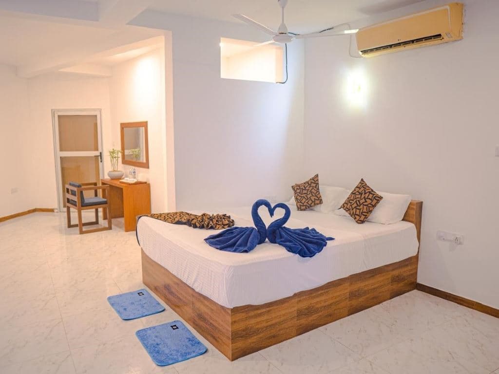 rooms-standard-room