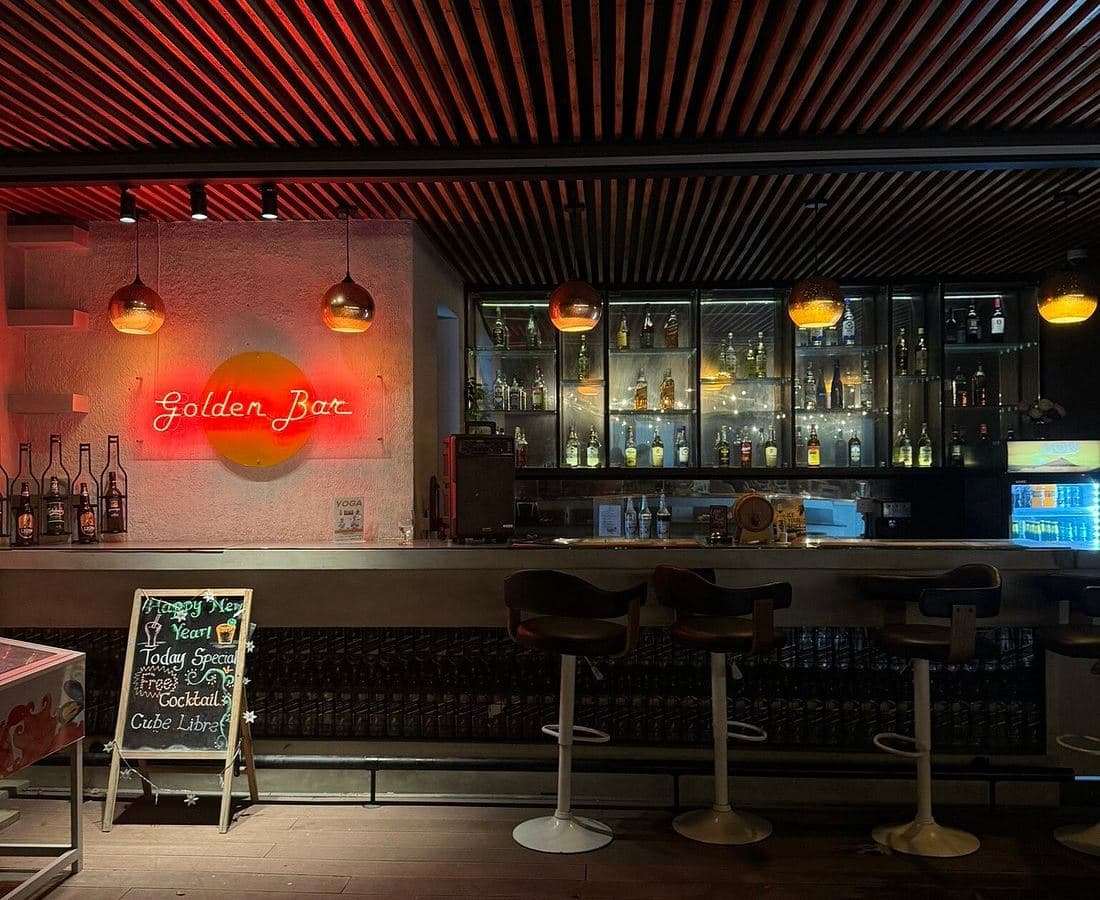 bars-main-bar