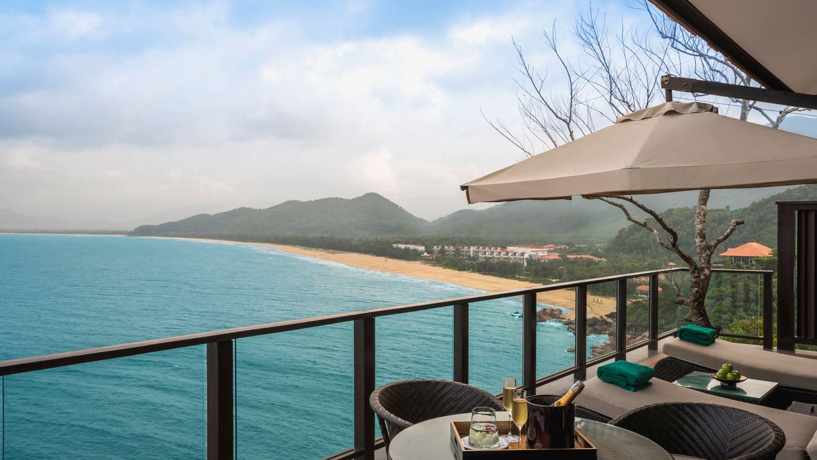 rooms-three-bedroom-hillside-pool-villa