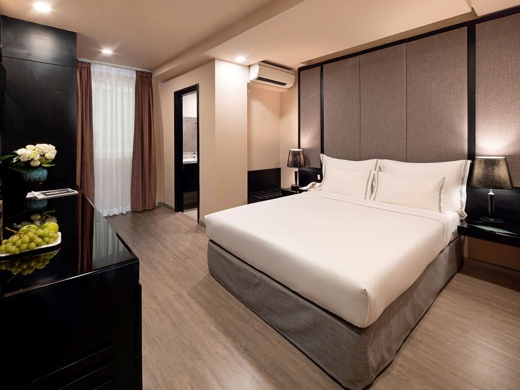 rooms-deluxe-room