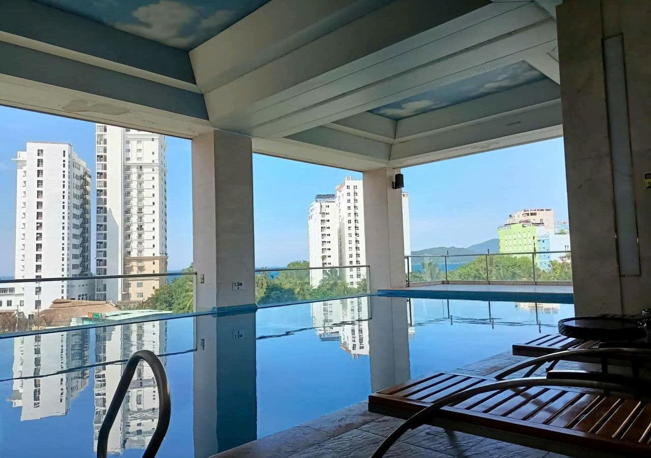 pools-indoor-pool