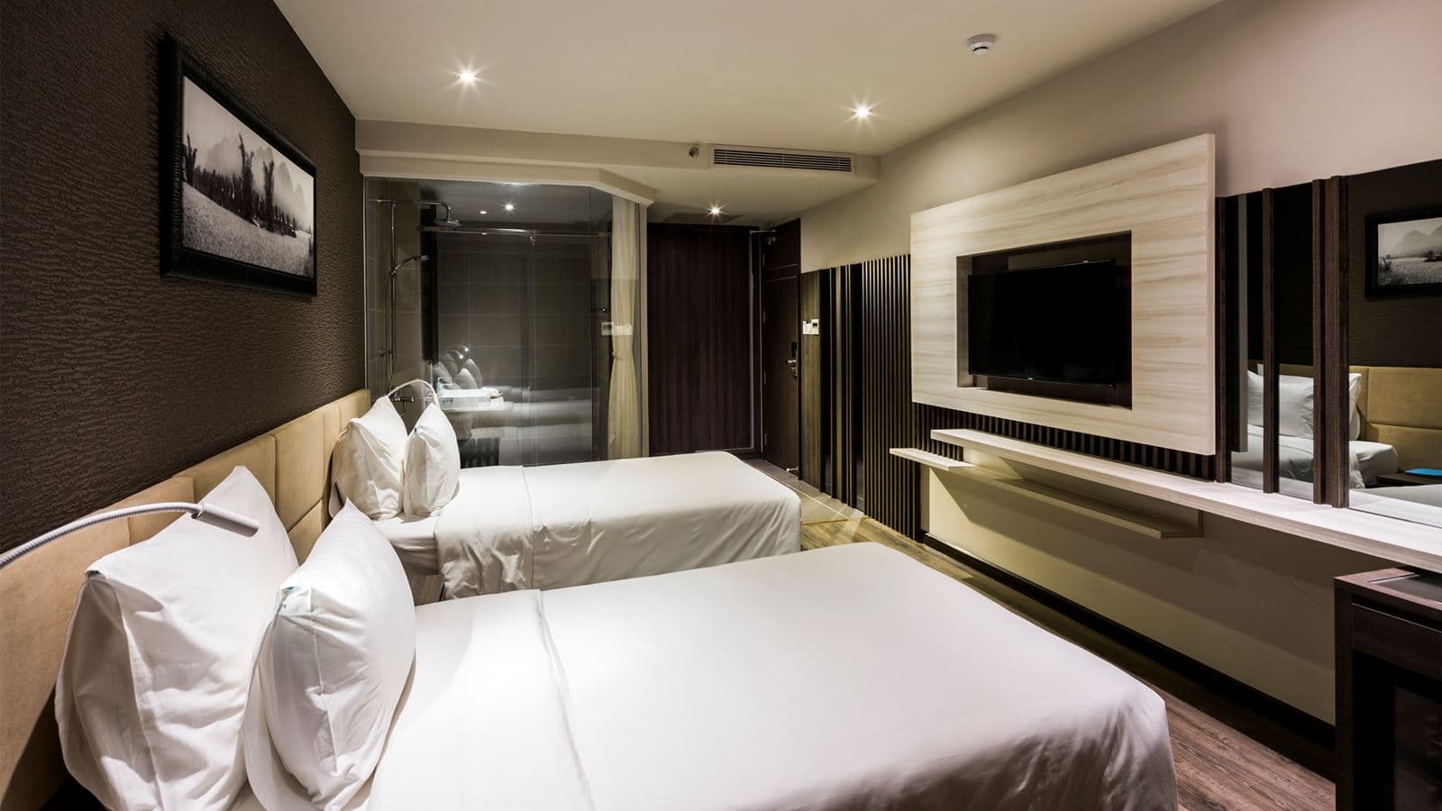 rooms-deluxe-room