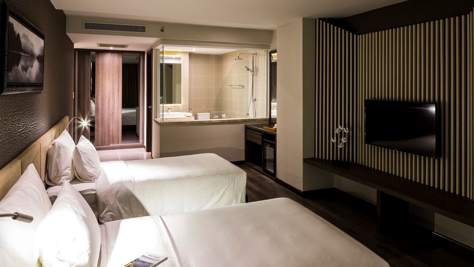 rooms-superior-room