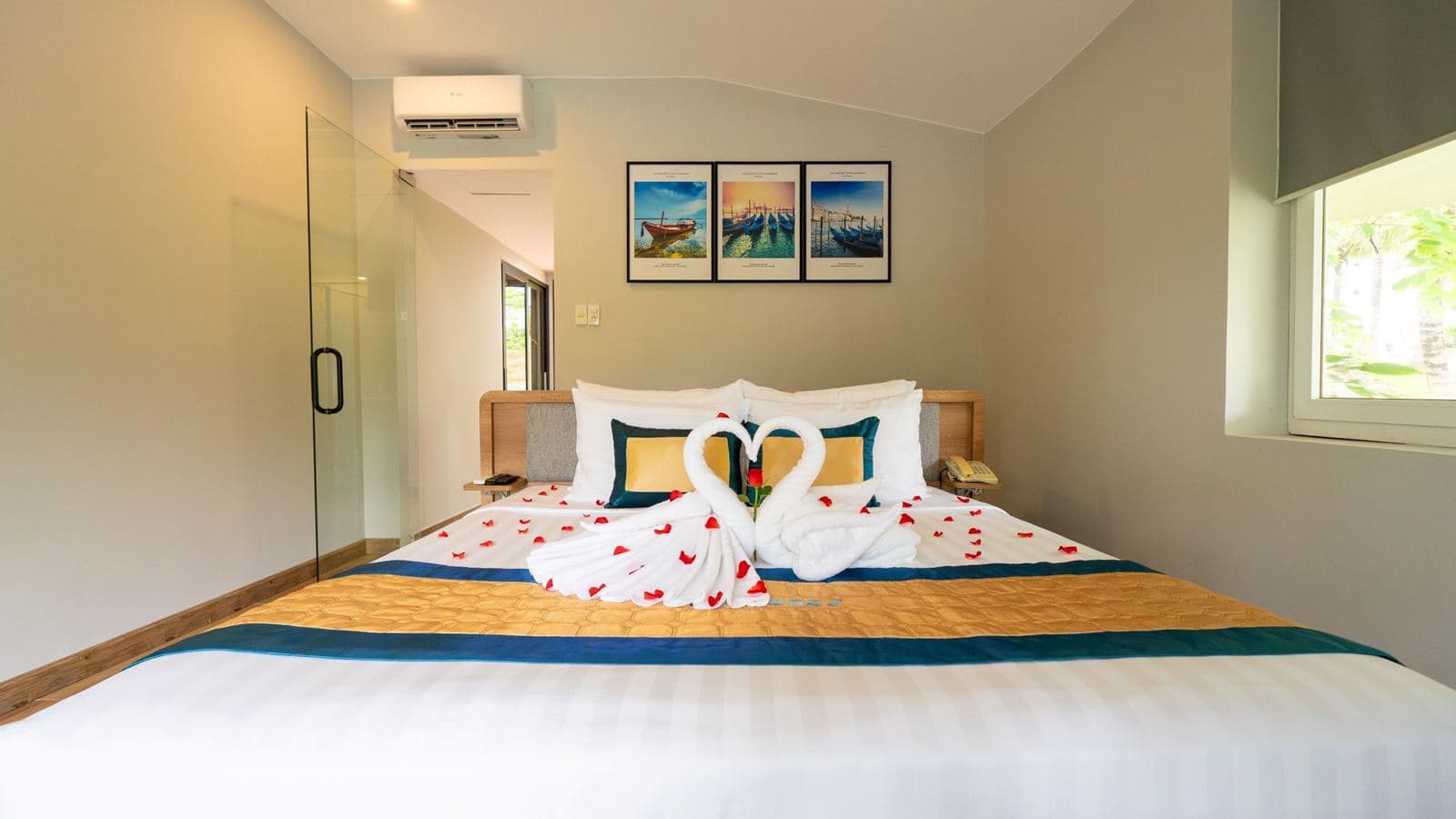 rooms-villa-garden-view