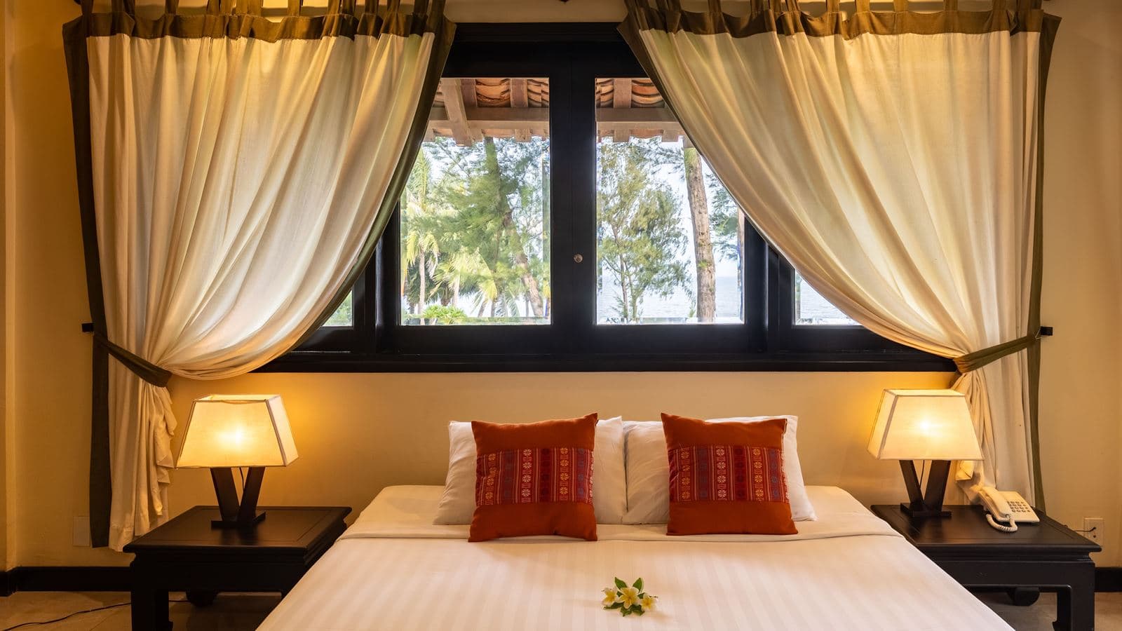 rooms-room-deluxe-sea-view-balcony-child-without-extra-bed