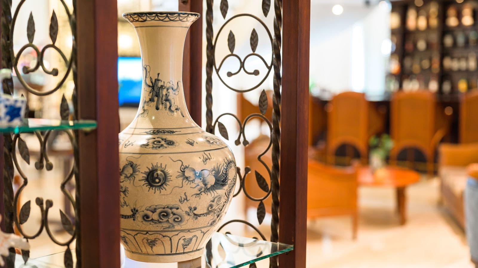 bars-lobby-lounge