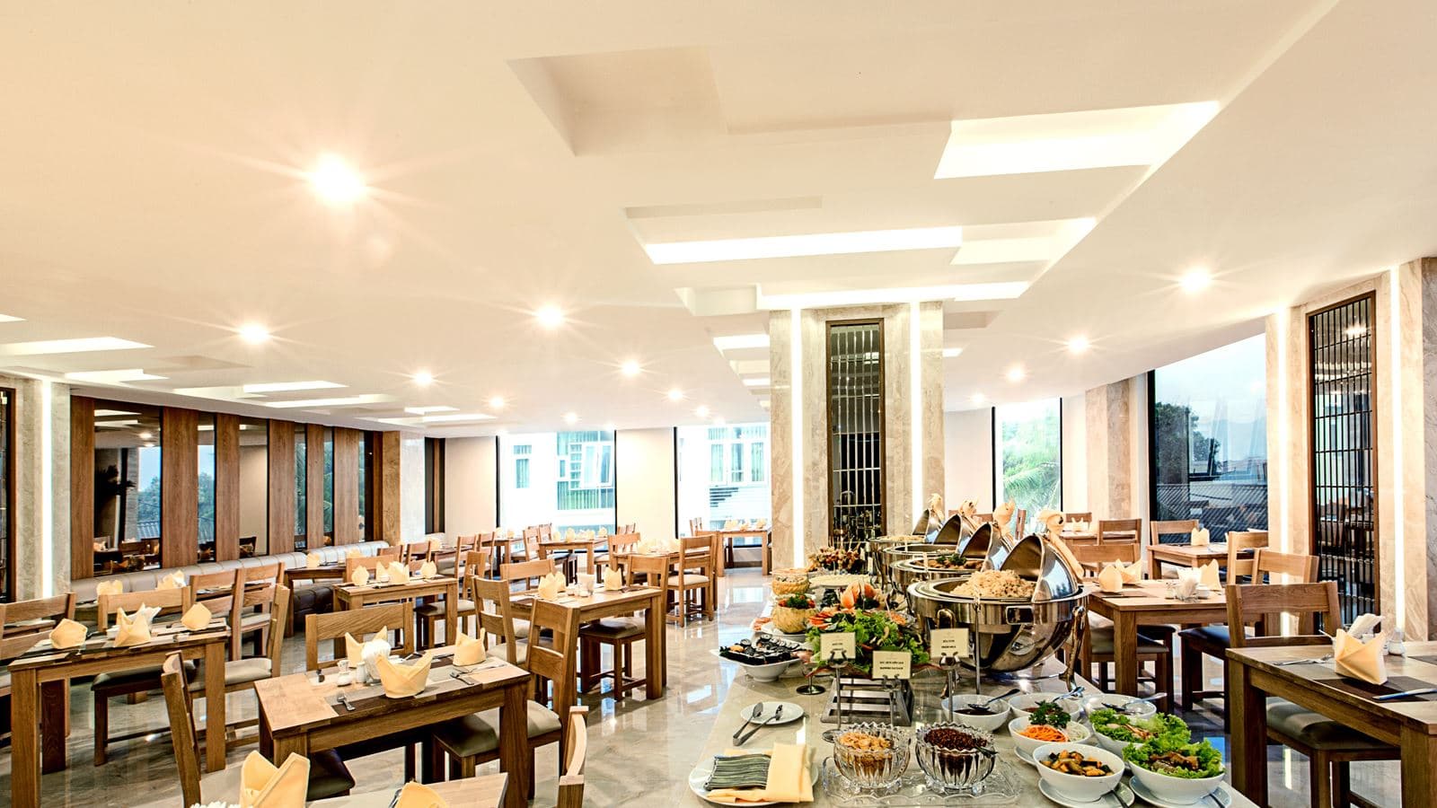 restaurants-restaurant