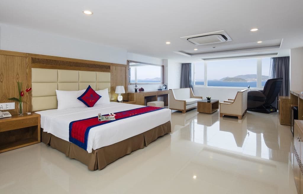 rooms-deluxe-room