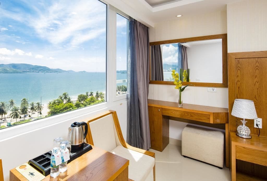 rooms-deluxe-room