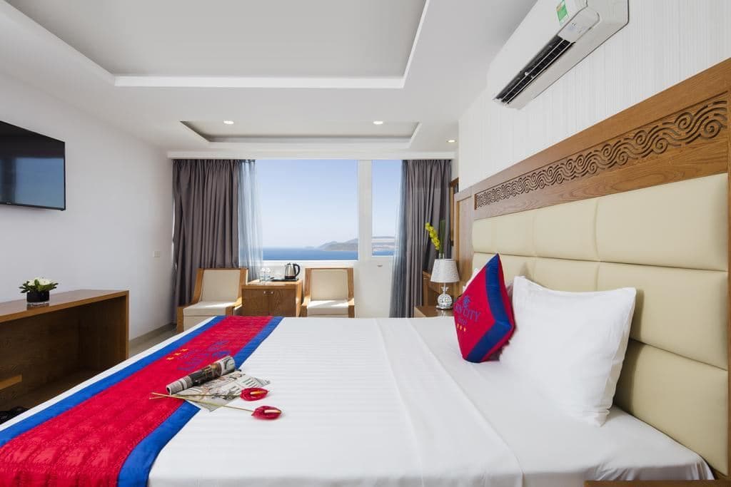 rooms-deluxe-room