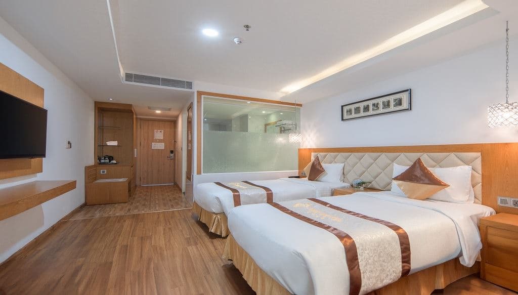 rooms-deluxe-with-window