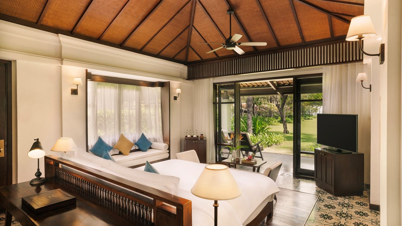 rooms-sea-view-villa-child-without-extra-bed