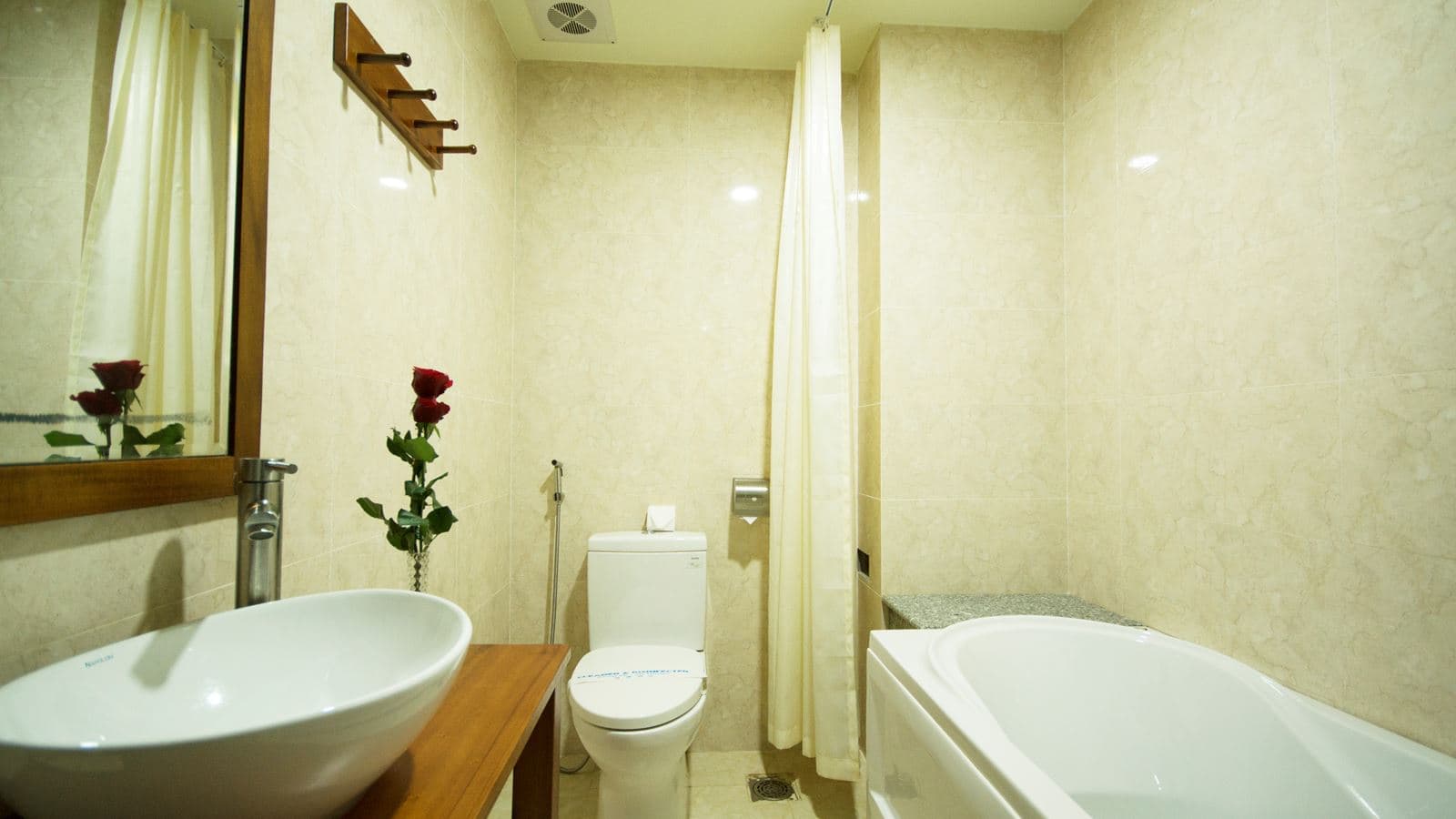 rooms-deluxe-room
