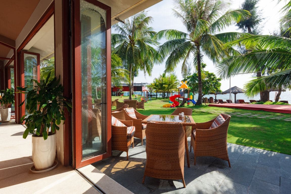restaurants-romance-sea
