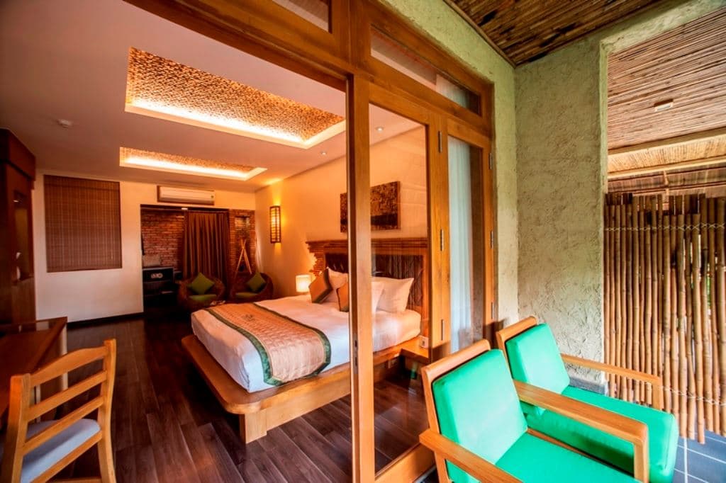 rooms-bungalow-garden-view-with-balcony