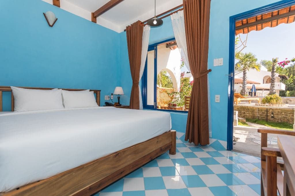rooms-room-deluxe-double-or-twin