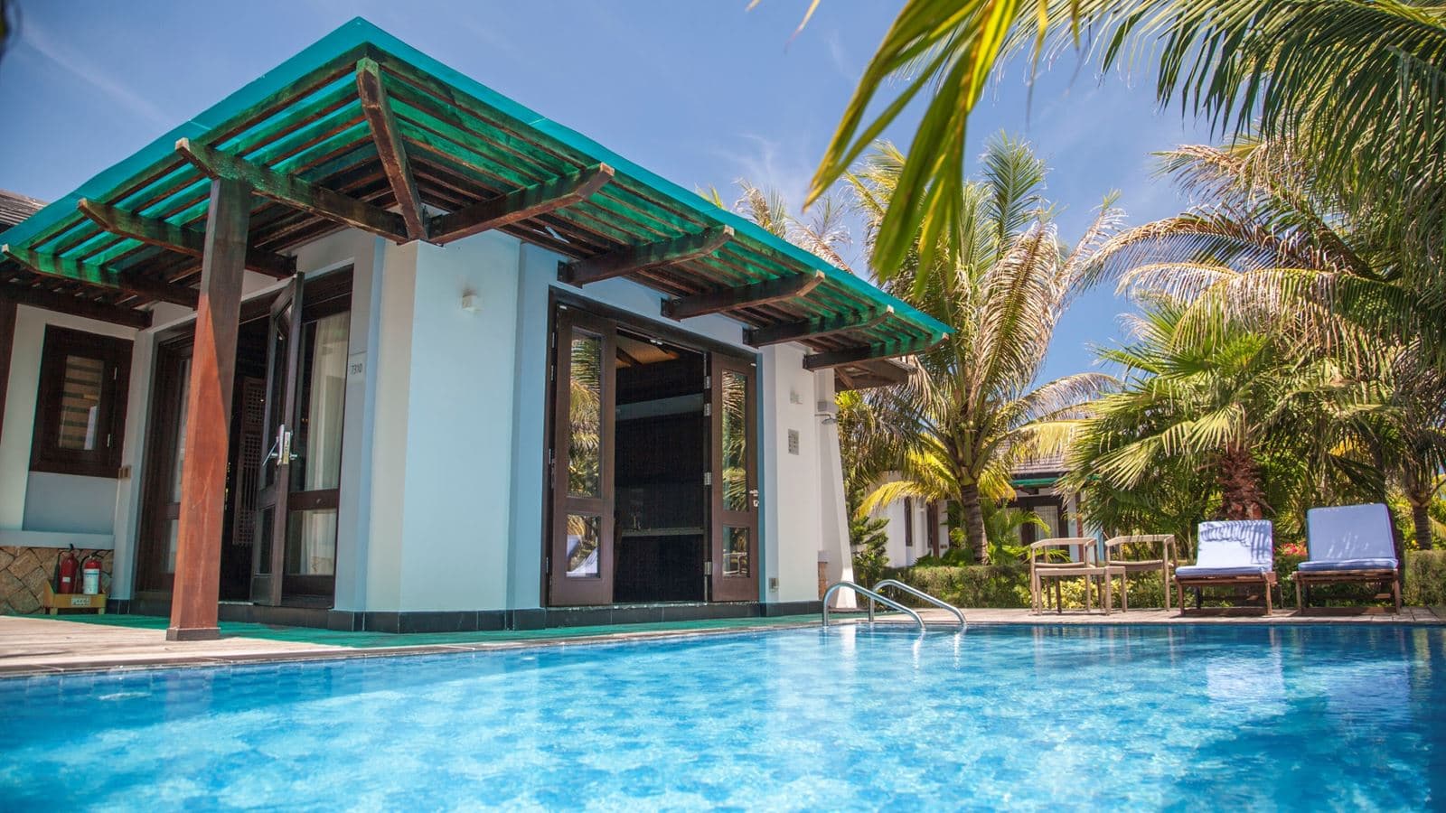 rooms-1bedroom-pool-villa
