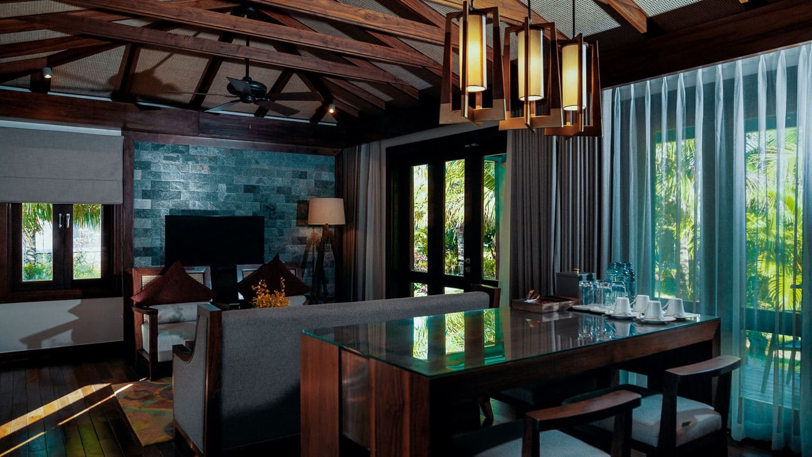 rooms-2bedroom-gardenlagoon-villa