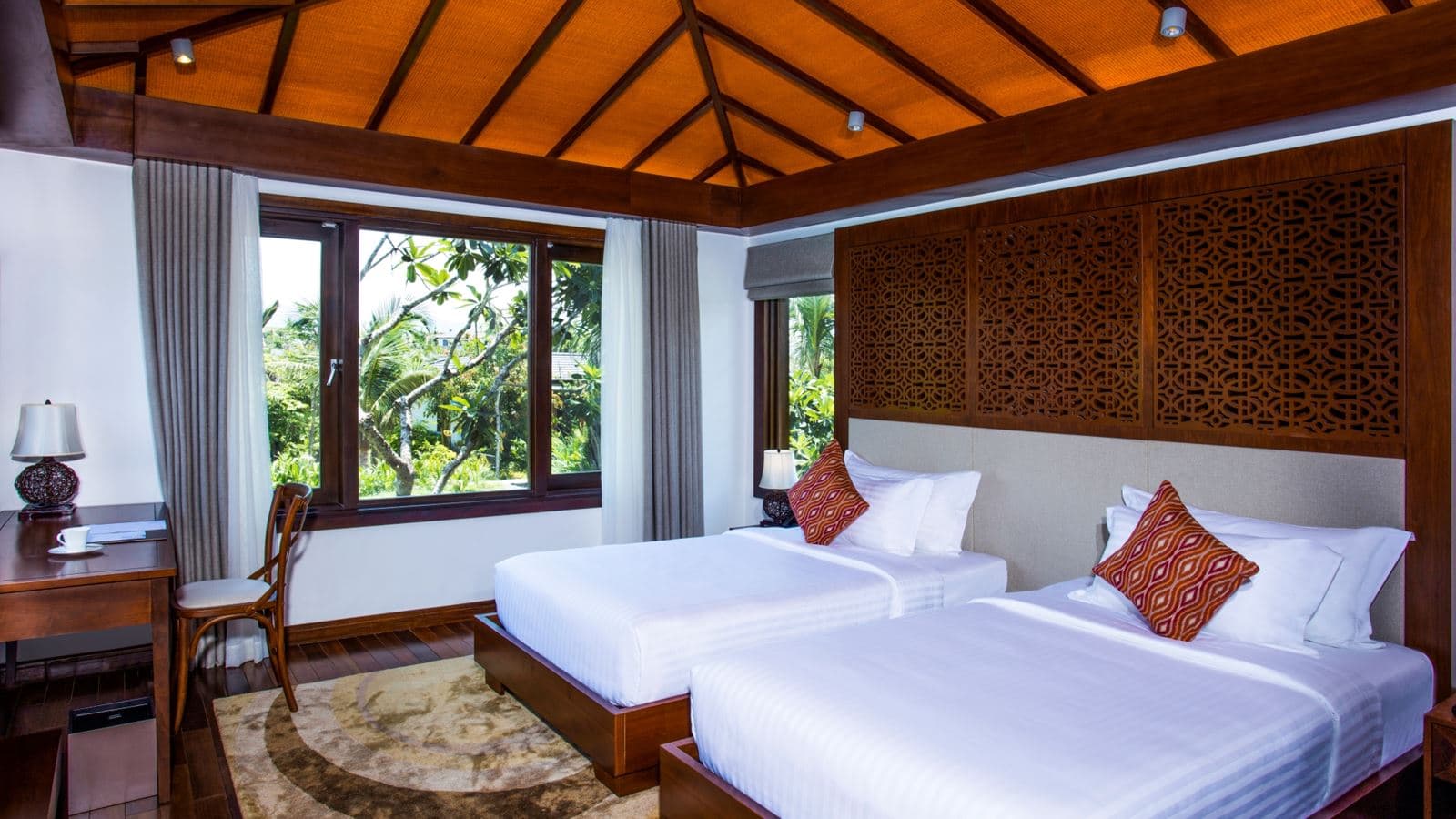 rooms-3bedroom-garden-villa