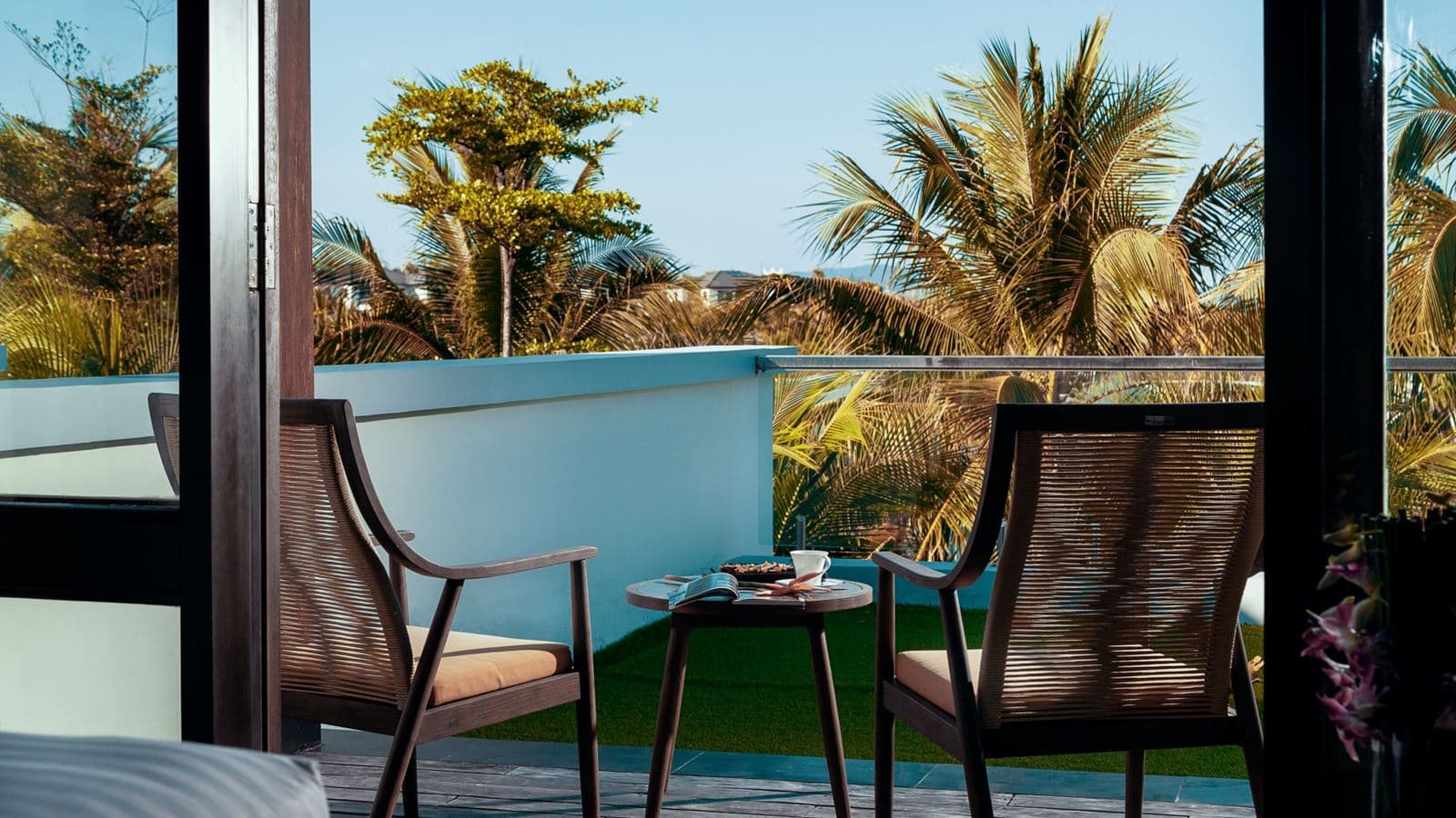 rooms-premium-with-balcony
