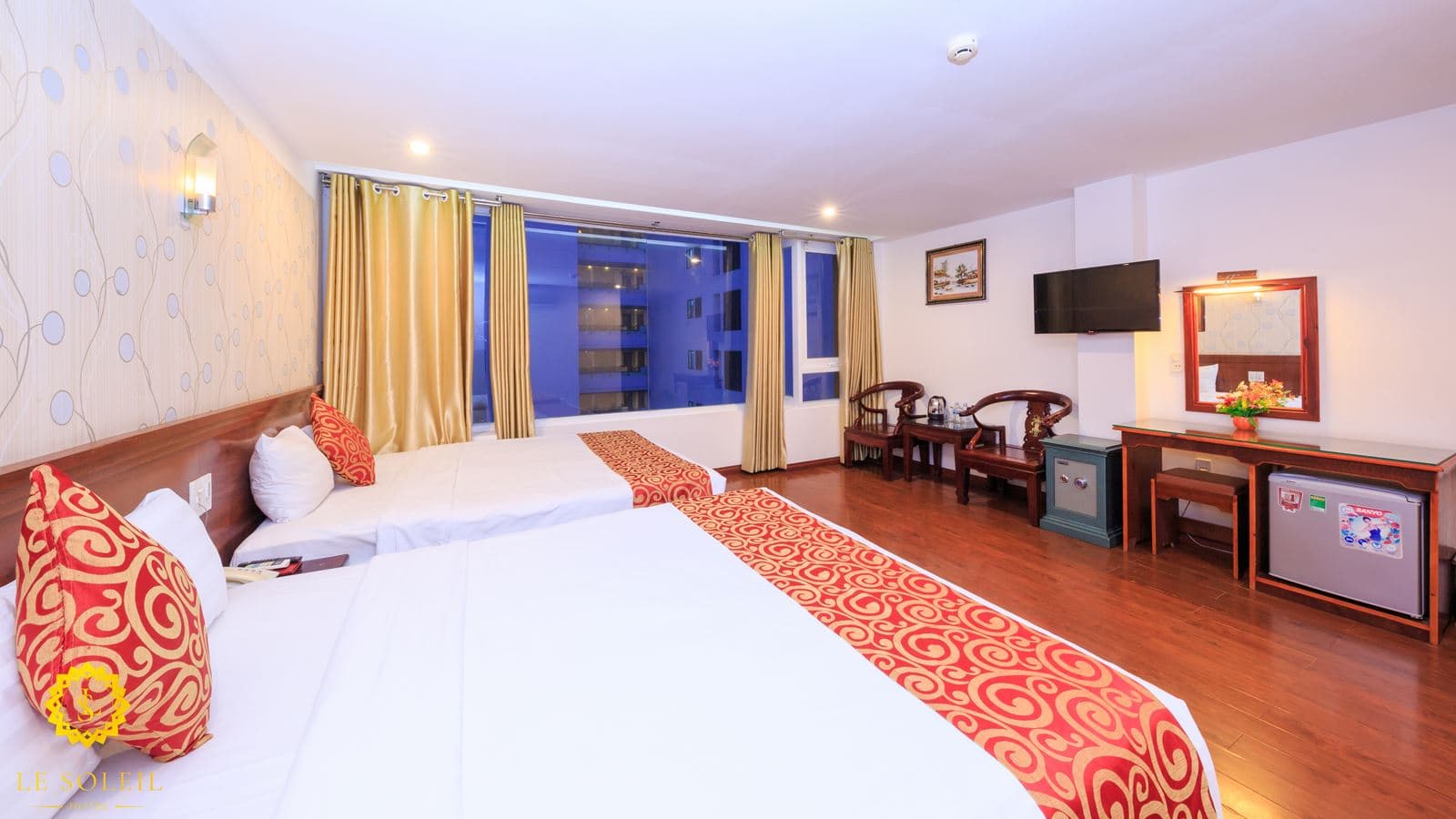 rooms-deluxe-room