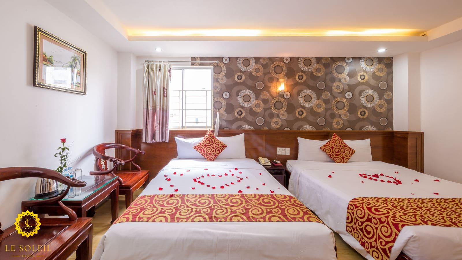 rooms-superior-room