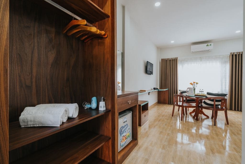 rooms-deluxe-double-garden-view-balcony